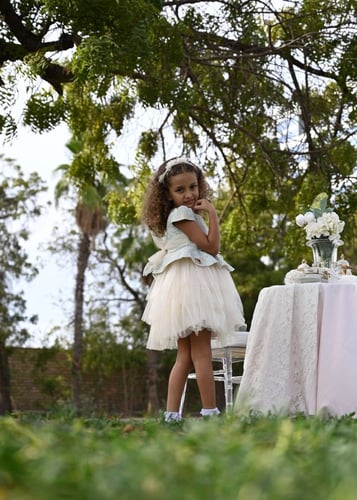 فستان تيفاني راقي من خامة الجاكار المميزة