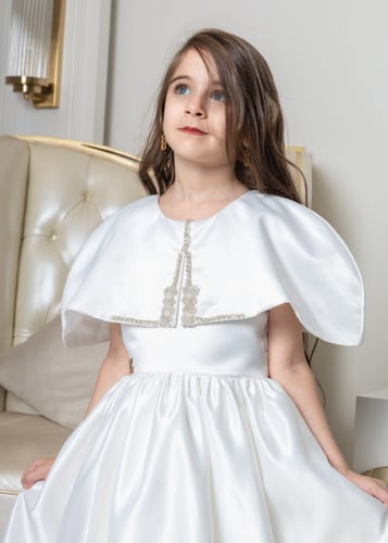 فستان بناتي بتصميم أنيق