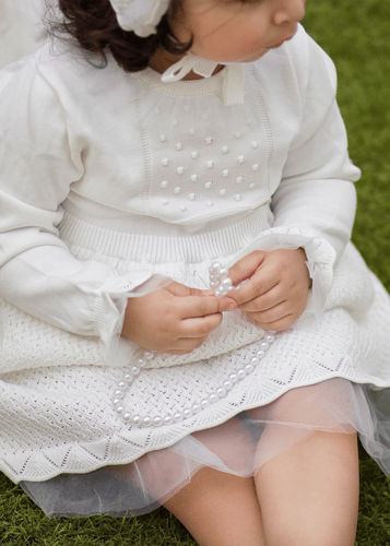 فستان اوف وايت بتصميم اسباني راقي