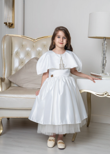 فستان بناتي بتصميم أنيق