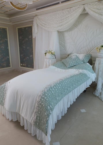 elegant tiffany cover