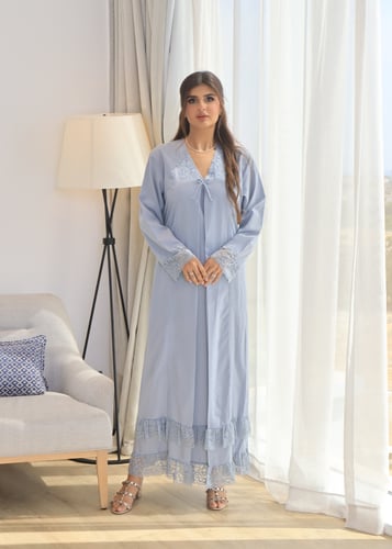 قميص كم طويل مميز بالدانتيل