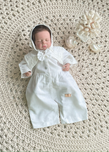 لبس مواليد أوف وايت بتصميم فيونكة