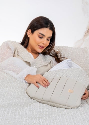 مجموعة الإستقبال الفاخرة من اللون البيج باضافة الت...