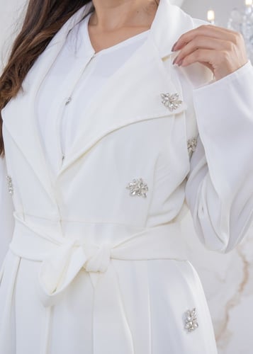 روب فاخر قطعتين بتصميم عصري مميز باضافة الكريستال