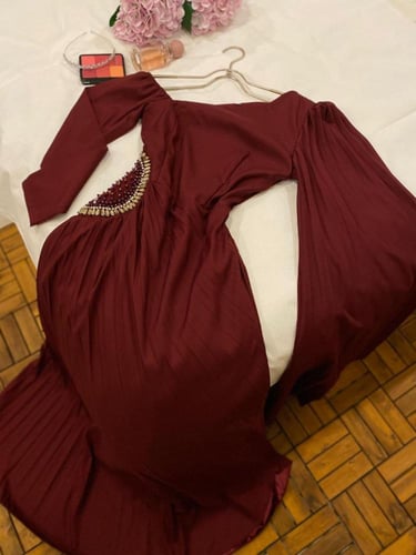 فستان باربي لون عنابي