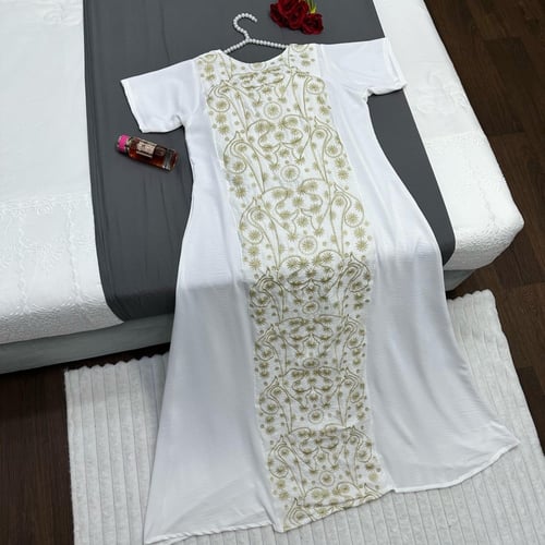 فستان ابيض قماش بحرين لون ابيض