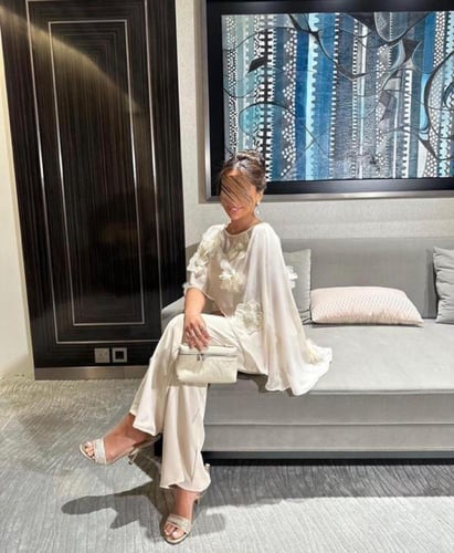 جمبسوت العيد لون ابيض