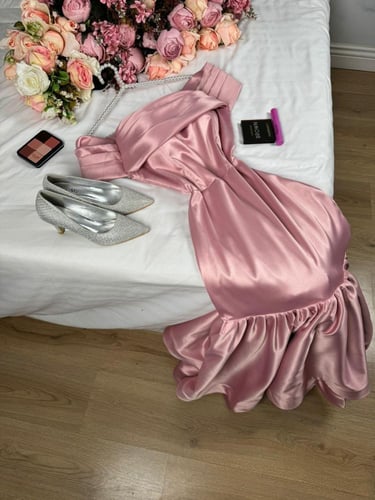 فستان تفته لون لحمي