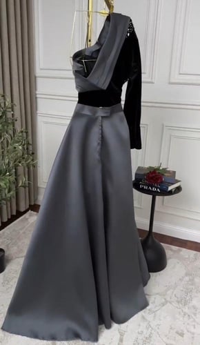 فستان مخمل اسود