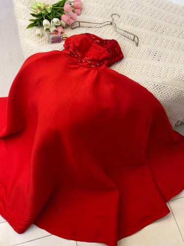 فستان لاعراس الوان احمر