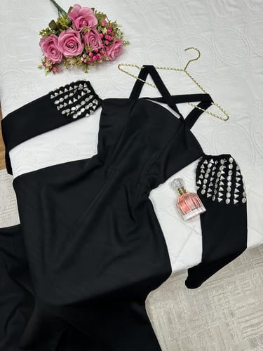 فستان باربي لون اسود فصوص كرستال