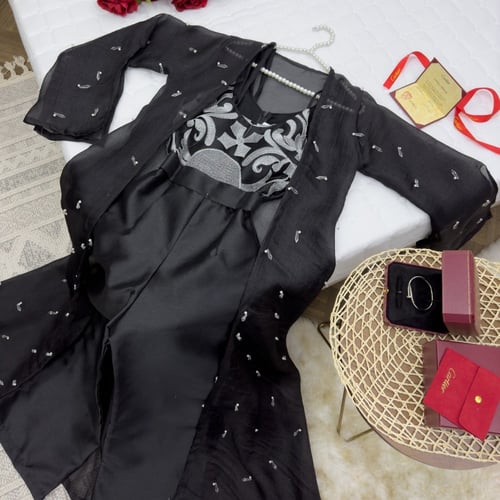 فستان لانيق لون اسود