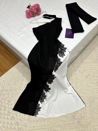 فستان باربي لون اسود