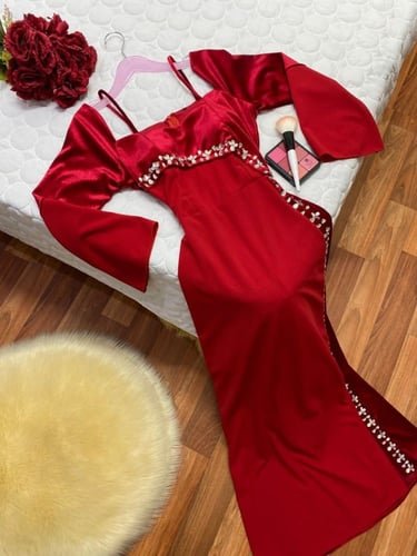 فستان العيد كريب لكر احمر