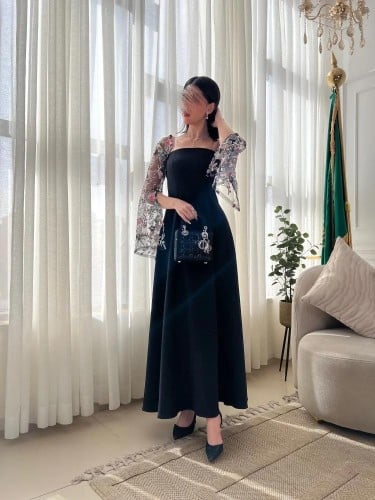 فستان كريب استرتش لون اسود