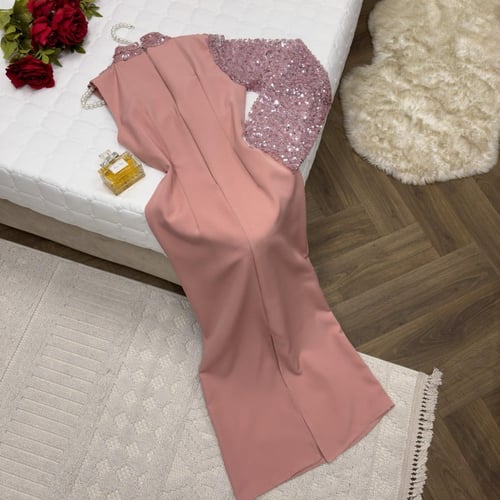 فستان العيد لون وردي