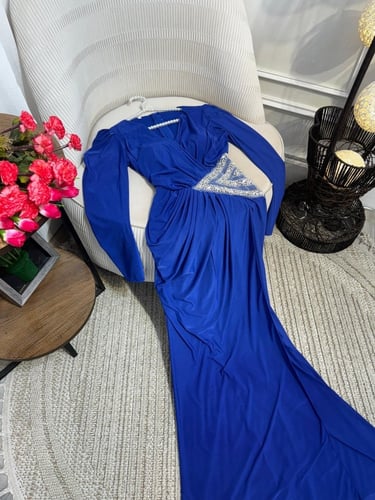 فستان كرستال ارزق تطريز يدوي