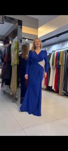 فستان كرستال ارزق تطريز يدوي