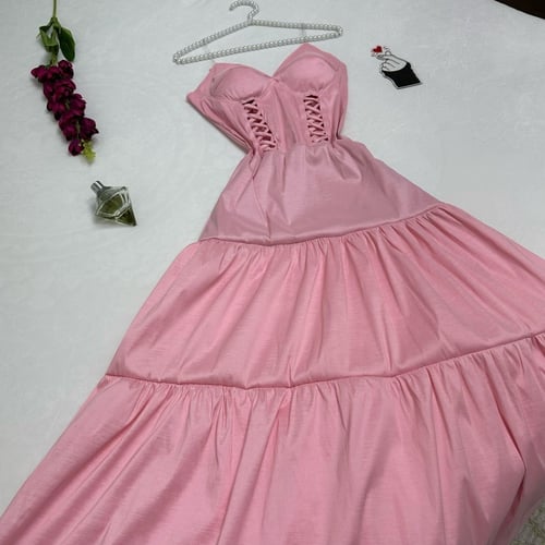 فستان العرايس لون وردي