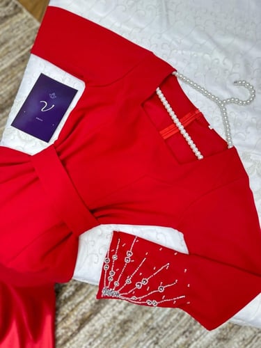 فستان احمر خامه لكرا