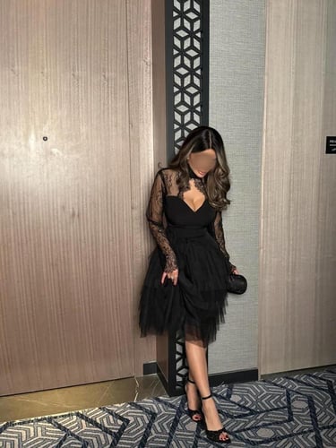 فستان دانتيل وتل