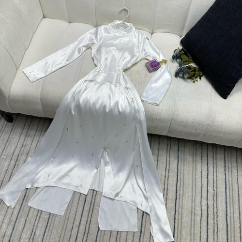 فستان العيد تشطيب راقي ابيض