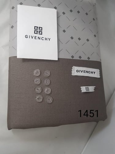 قماش جيفنشي شتوي لون كحلي 2026