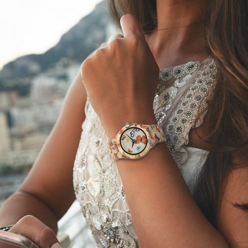 ساعة يد نسائية خشبية من بوبو بيرد برسوم فراشات ملو...