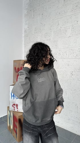 Porshe hodie over size