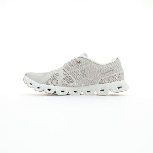 On Running Cloud X 5 Shoes White Bige