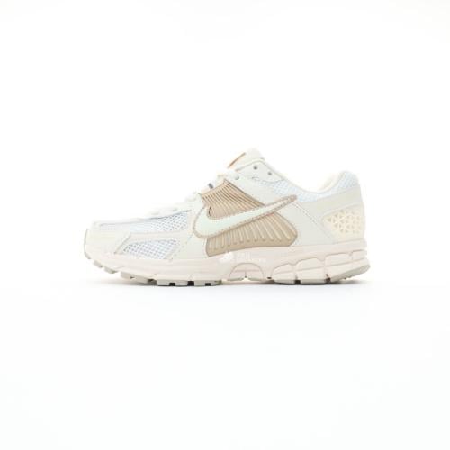 Nike Zoom Vomero 5 Sneakers Light Beige