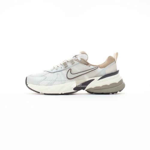 V2K Run Light Orewood Brown sneakers