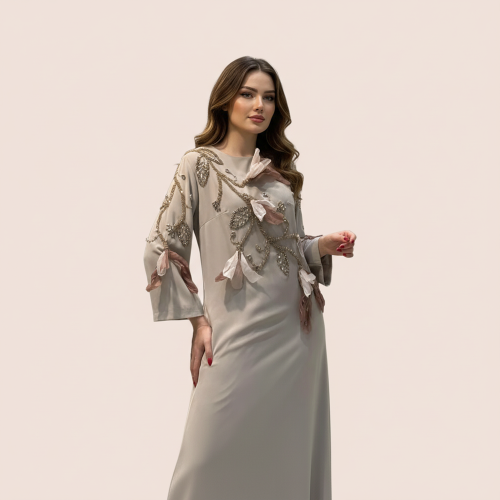 دراعة مميزه بشك يدوي بيج (كابتشيتو) طويله بشك فخم...