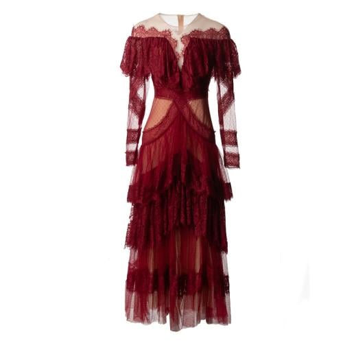 فستان بكشكش على الاكتاف