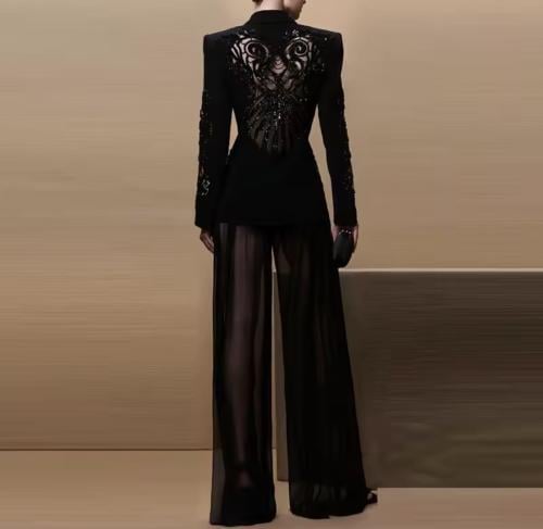 بدلة قطعتين