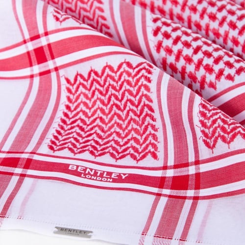 شما بنتلي أحمر B 17