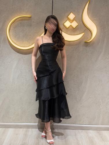 فستان زينا | اسود ناعم طويل طبقات