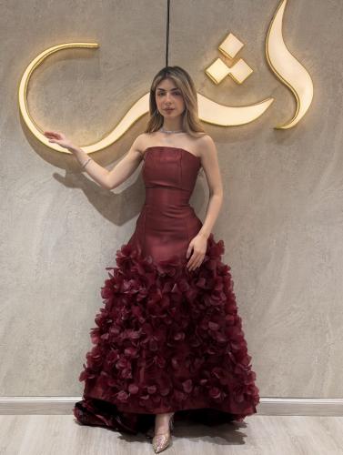 فستان سهرة طويل احمر زهور بارزة ميكادو | تولي