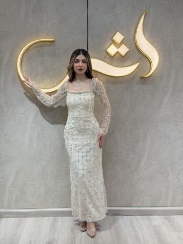فستان ساميه | تطريز كرستال راقي وخرز على تول