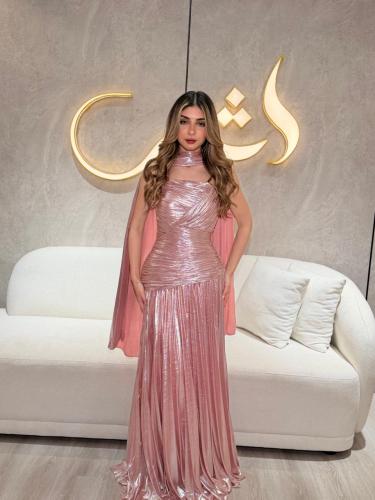 فستان سهرة طويل لامع استريتش بوشاح وتصميم درابيه |...