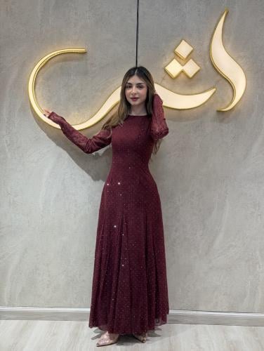 فستان مروة |طويل برغندي باكمام طويلة