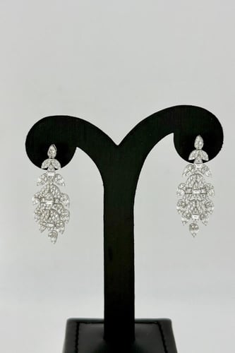 طقم ذهب أبيض ناعم