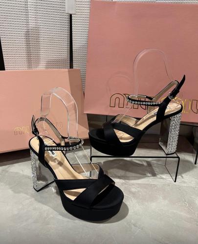 كعب ميوميو Miu Miu