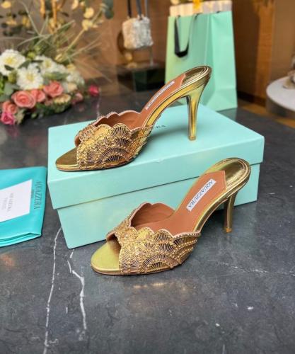 كعب أكوازورا Aquazzura