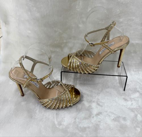 كعب أكوازورا Aquazzura