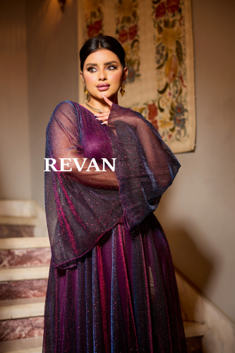 فستان سهرة بأكمام كيمونو شفافة