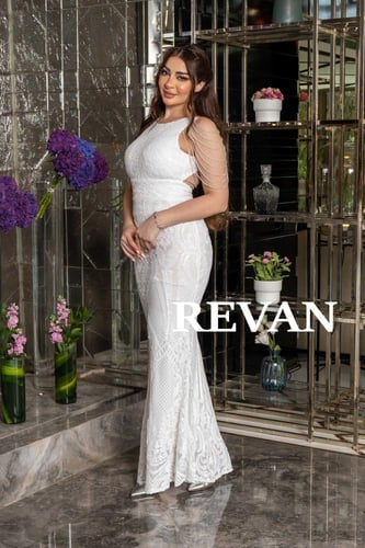 فستان سهرة مرسوم بالترتتر