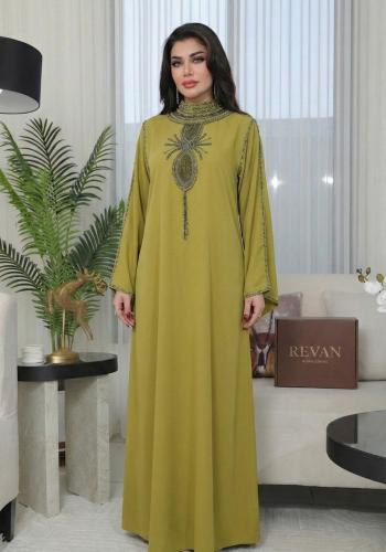 جلابية رمضانية فاخرة مطرزة بقصة انسيابية من ريڤــا...