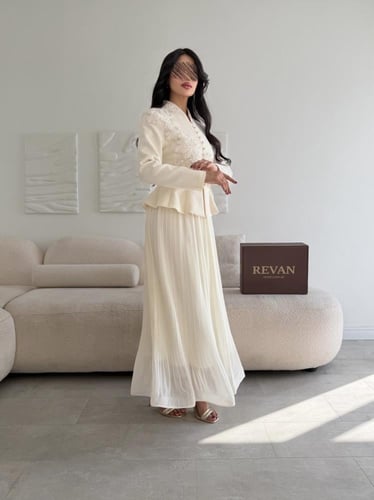 طقم عيد فاخر بتطريز أنيق وقصة راقية من ريڤــان